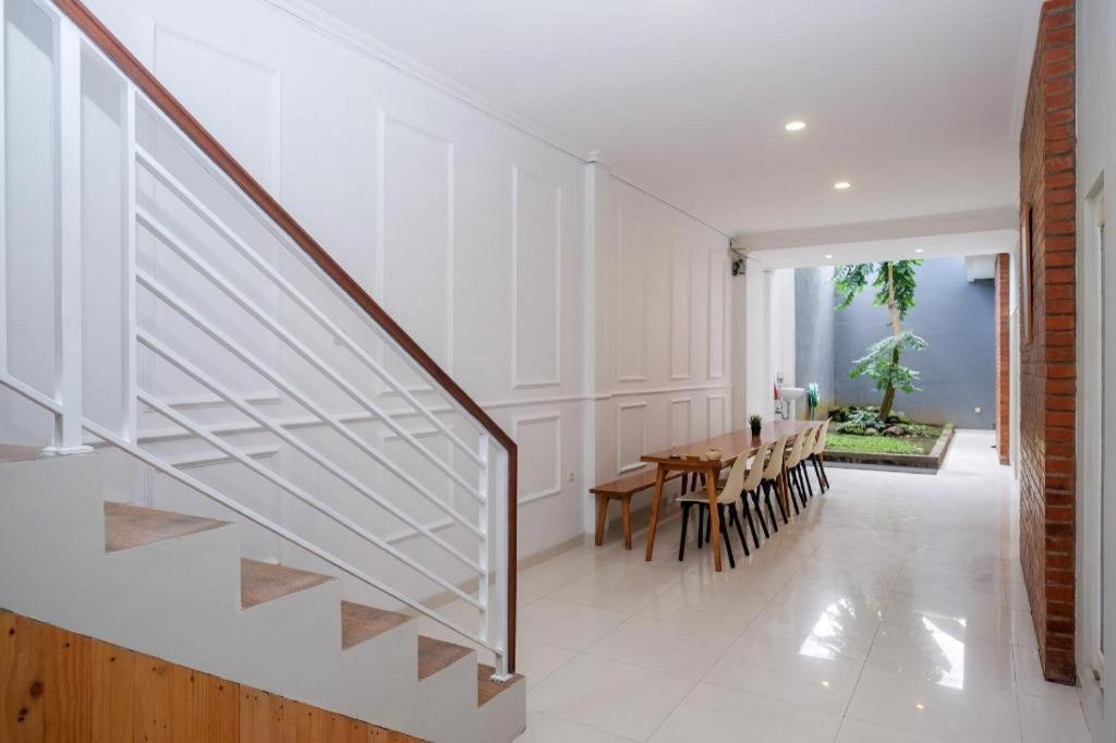 Urbanview Stay @H Jakal By Reddoorz Yogyakarta Eksteriør bilde
